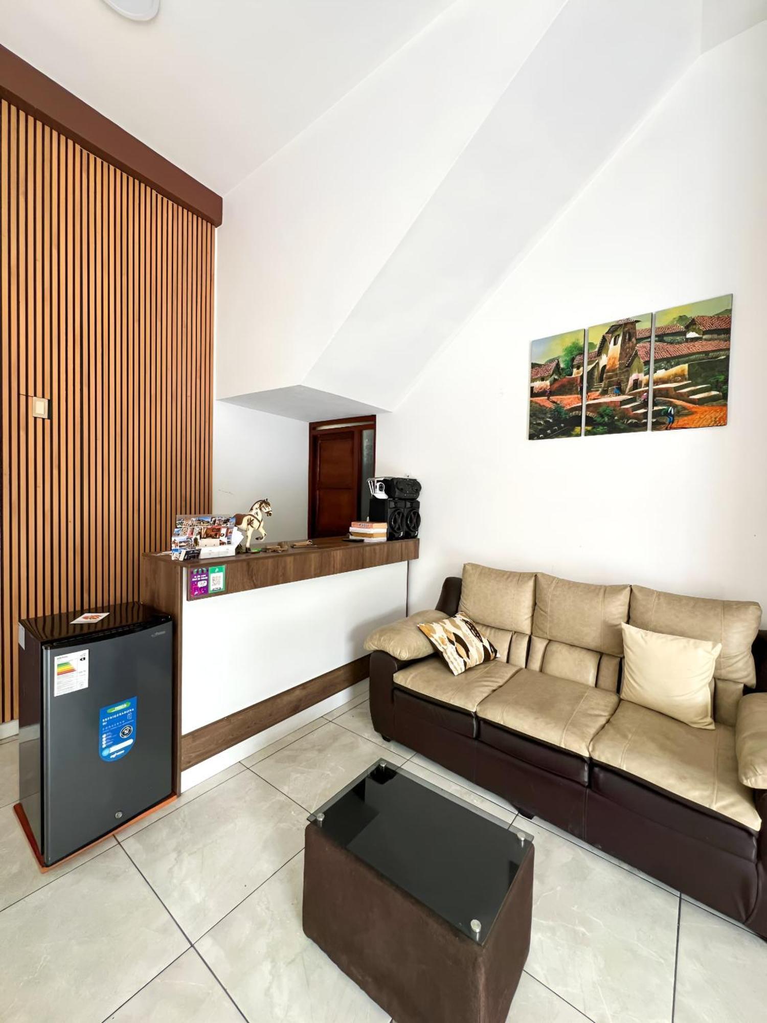 Golden Paris Hotel "Descuentos Junio" Αγιακούτσο Εξωτερικό φωτογραφία