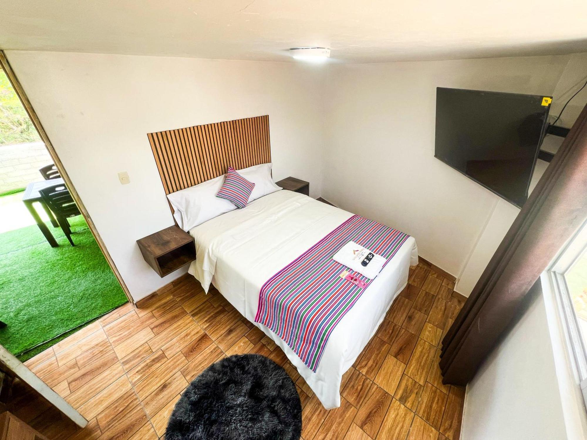 Golden Paris Hotel "Descuentos Junio" Αγιακούτσο Εξωτερικό φωτογραφία