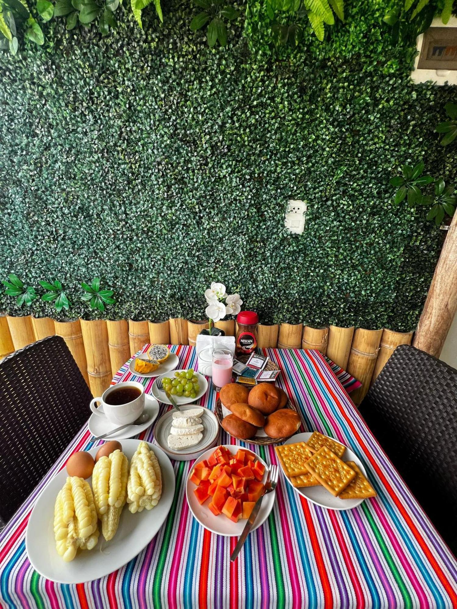 Golden Paris Hotel "Descuentos Junio" Αγιακούτσο Εξωτερικό φωτογραφία